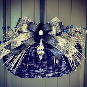 Frosty Glamour Pumpkin Wreath